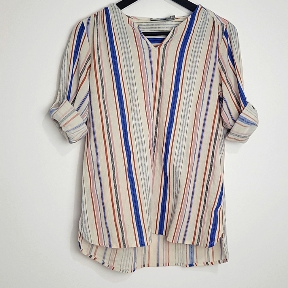 WOMEN'S FRANSA 100% COTTON ROLL TAB SLEEVES VNECK TOP